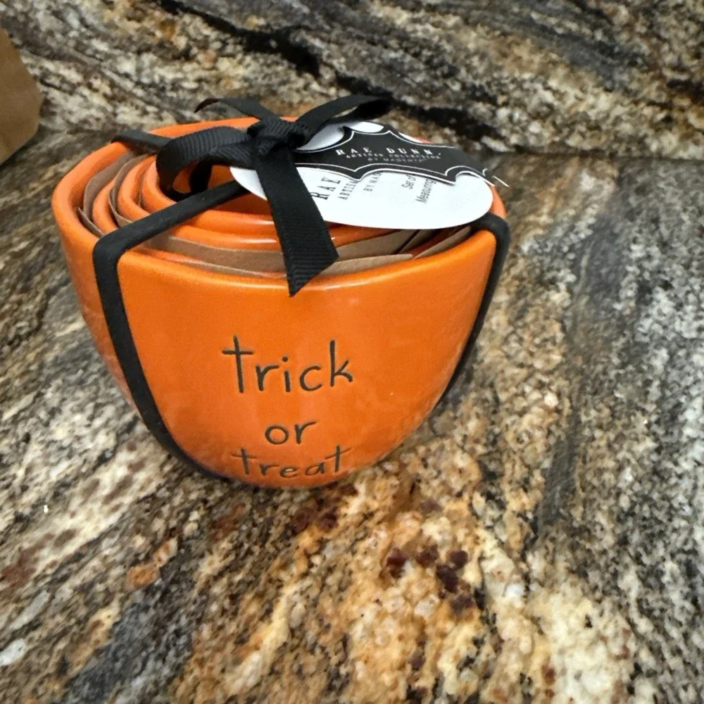 Rae Dunn Jack-O'-Lantern Pumpkin Halloween Baking Measuring Cups Set NEW
